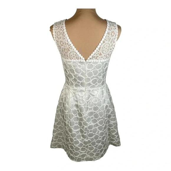 ✨ Lilly Pulitzer Raegan Fit & Flare Lace Dress New Size 0 - Picture 4 of 11